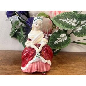 Royal Doulton‎ Peggy Figurine HN 2038 Bone China England 1940 Vintage Decor Gift